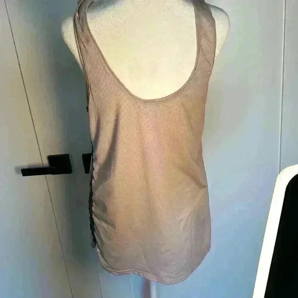 🎆 Fabletics purple tank top large lightweight gorpcore workout athletic casual - Picture 2 of 12